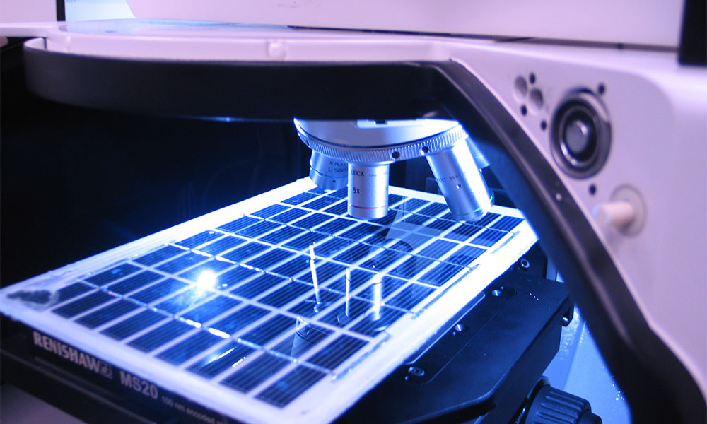 Panneau solaire de microscope inVia Raman